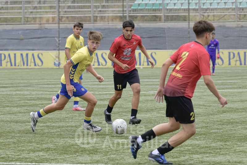 El duelo UD Las Palmas-CD Tenerife por el título regional se resuelve en la última jornada
