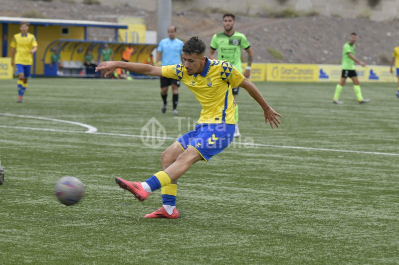 1-1: El Villaverde se le atraganta al líder Las Palmas C