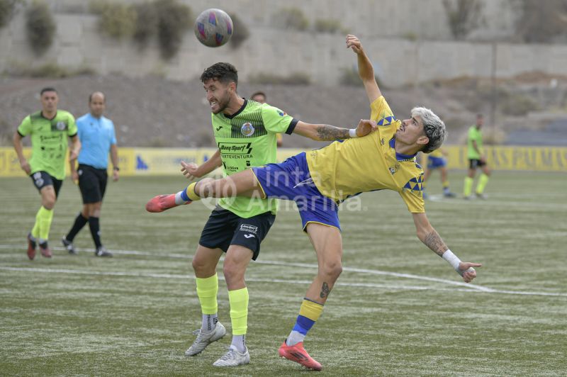 1-1: El Villaverde se le atraganta al líder Las Palmas C