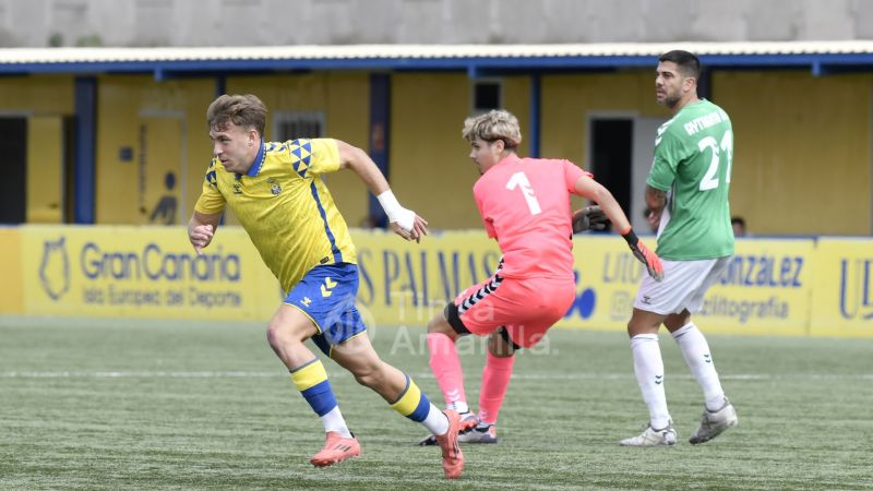 3-0: Las Palmas Atleti se hace grande como líder