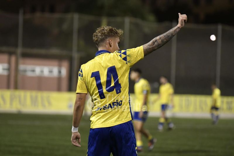 2-0: Carlos Vicente ameniza el triunfo de Las Palmas C sobre el Tinajo