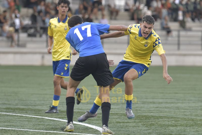 2-1: Las Palmas C asume el liderato solitario de la Preferente