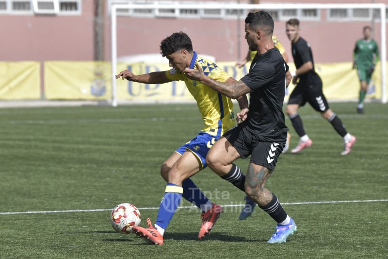 2-0: El Tamaraceite cae en las garras de Elías Romero