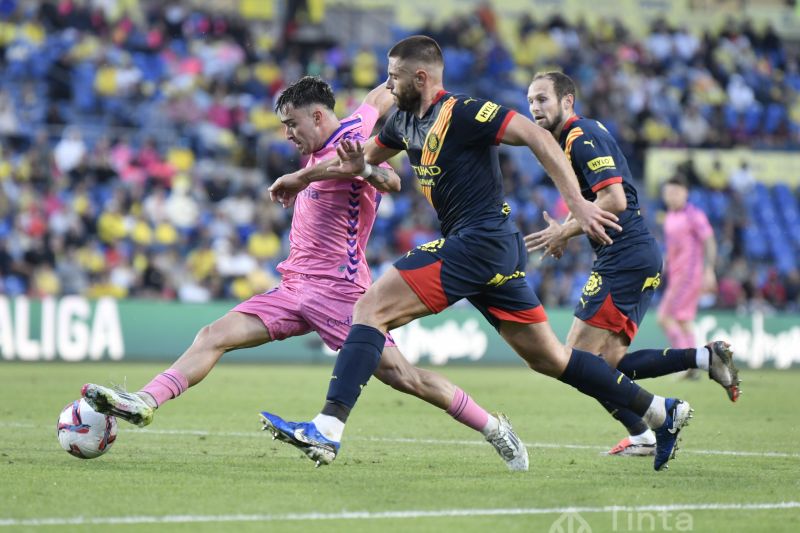 1-0: La UD mete más corazón que pincel para ganar otra batalla