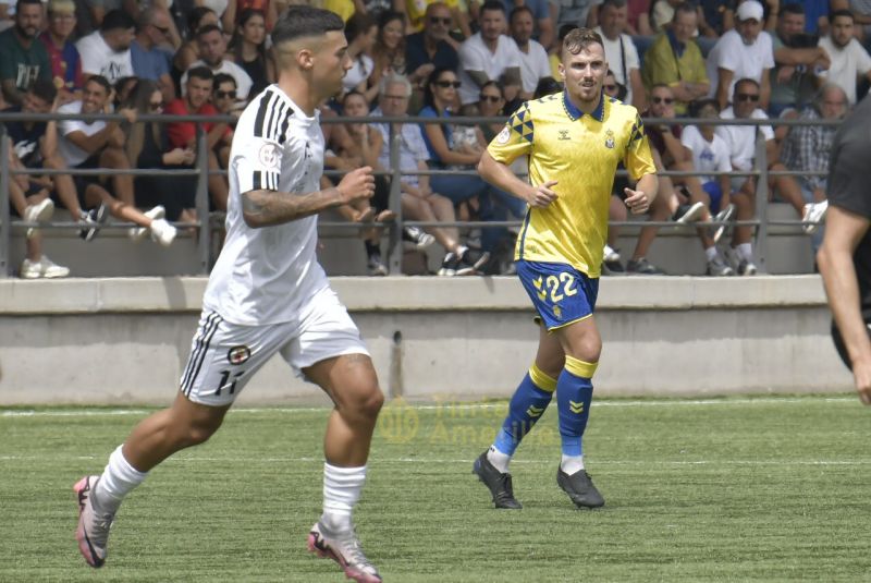 0-0: El filial frena ante un Arucas sólido y con un salvavidas