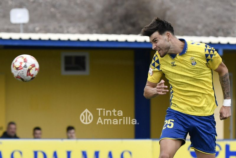 3-0: El filial vuelve al viceliderato tras ganar al Borussia tinerfeño