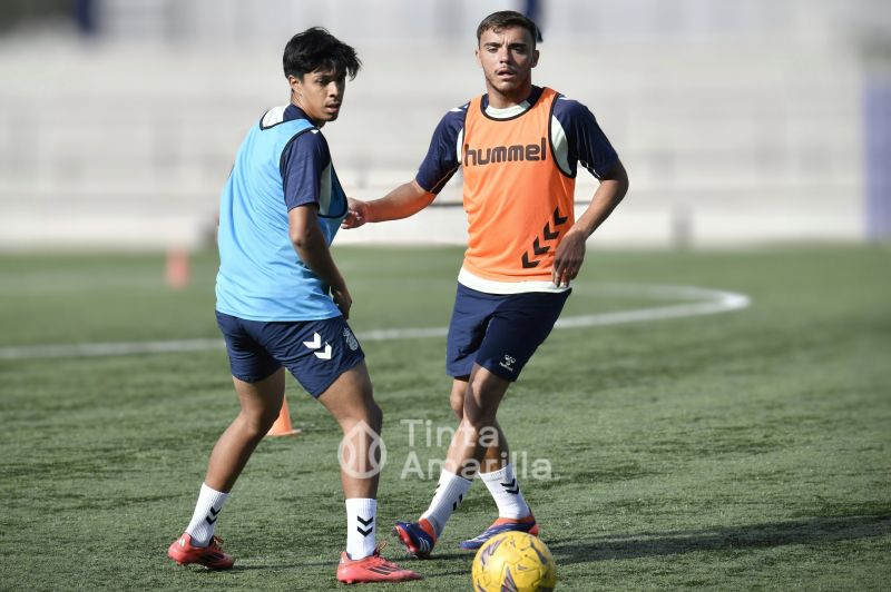 Fotos: Las Palmas C coloca su punto de mira en el filial del Sanfer