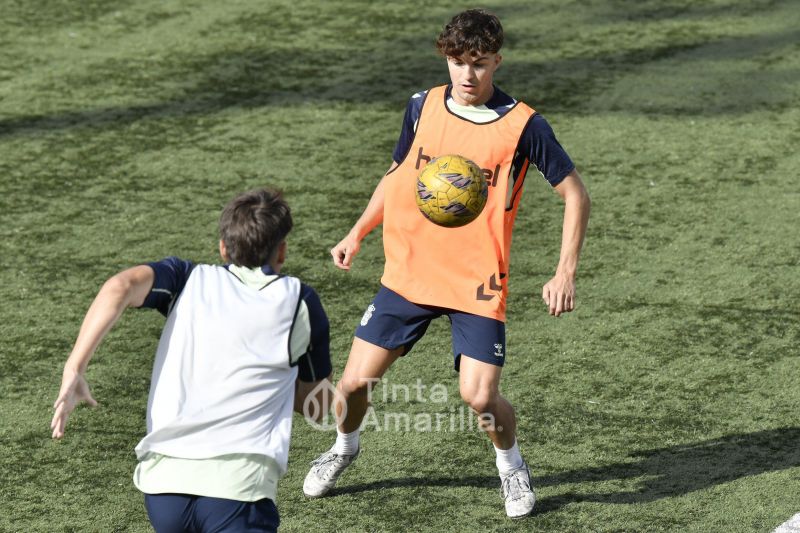 Fotos: Las Palmas C coloca su punto de mira en el filial del Sanfer