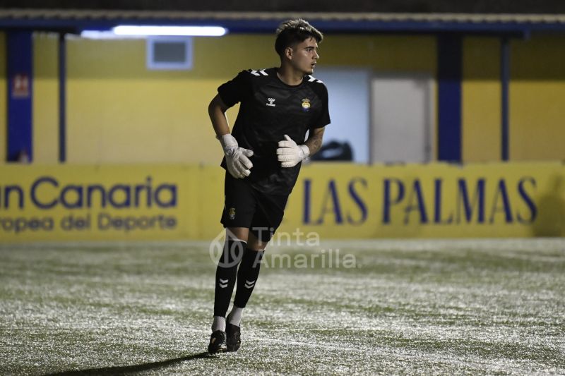 2-0: Carlos Vicente ameniza el triunfo de Las Palmas C sobre el Tinajo