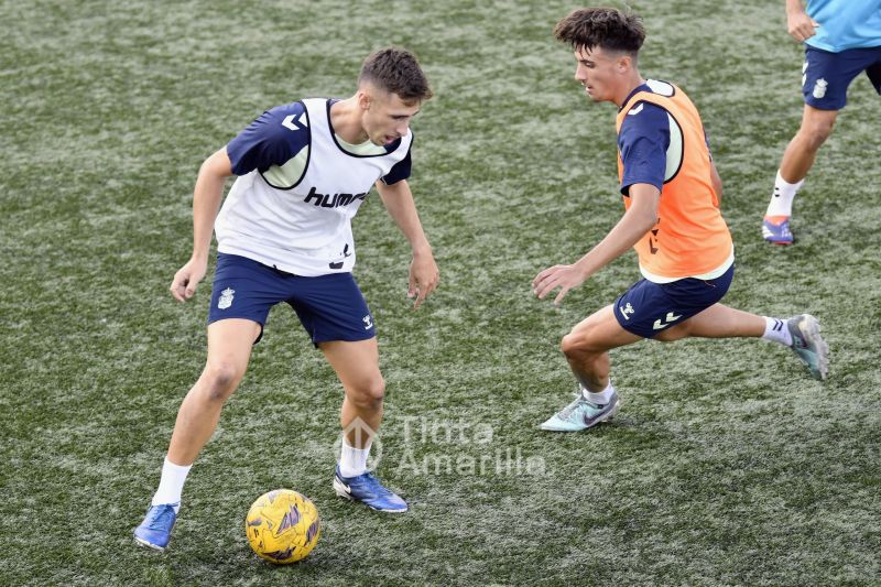 Fotos: Las Palmas C coloca su punto de mira en el filial del Sanfer