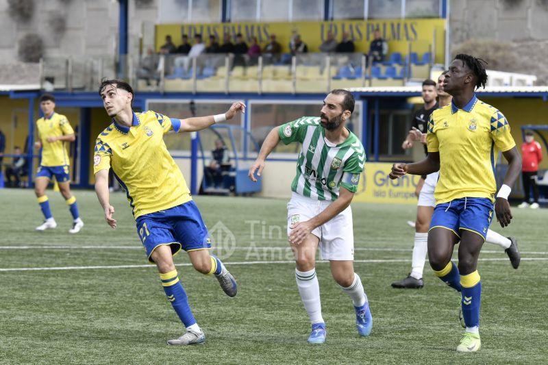 3-0: Las Palmas Atleti se hace grande como líder