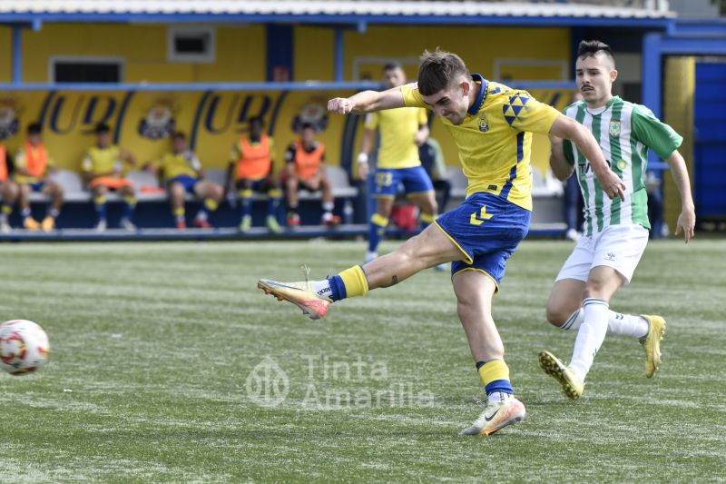 3-0: Las Palmas Atleti se hace grande como líder