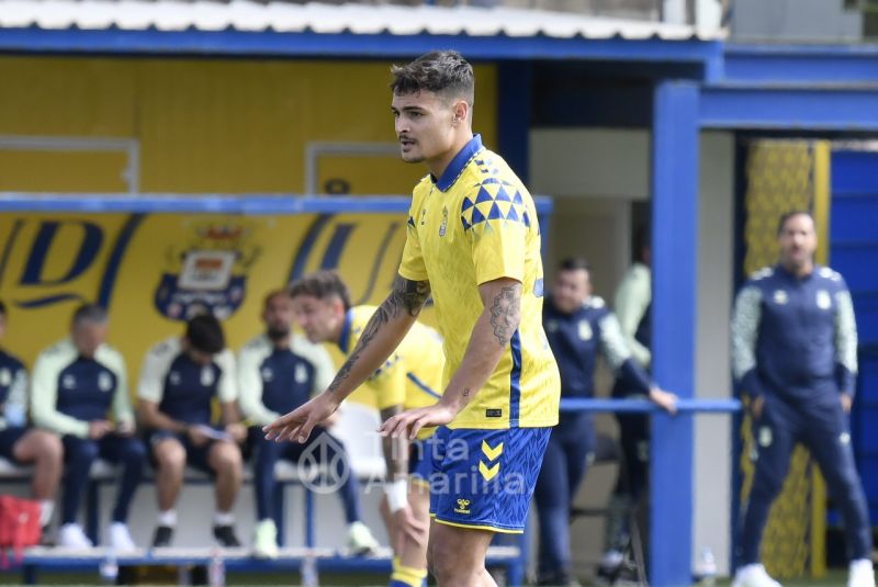 3-0: Las Palmas Atleti se hace grande como líder