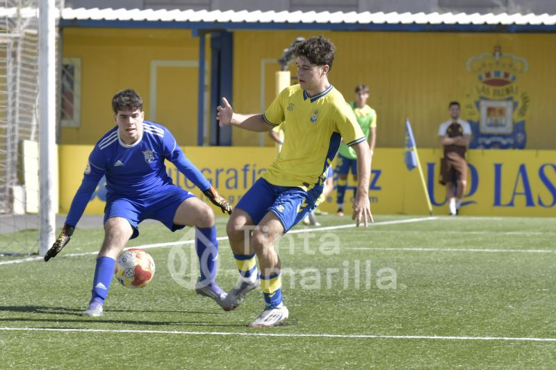 1-0: El juvenil de la UD bate a un rocoso Viera con gol de Artiles