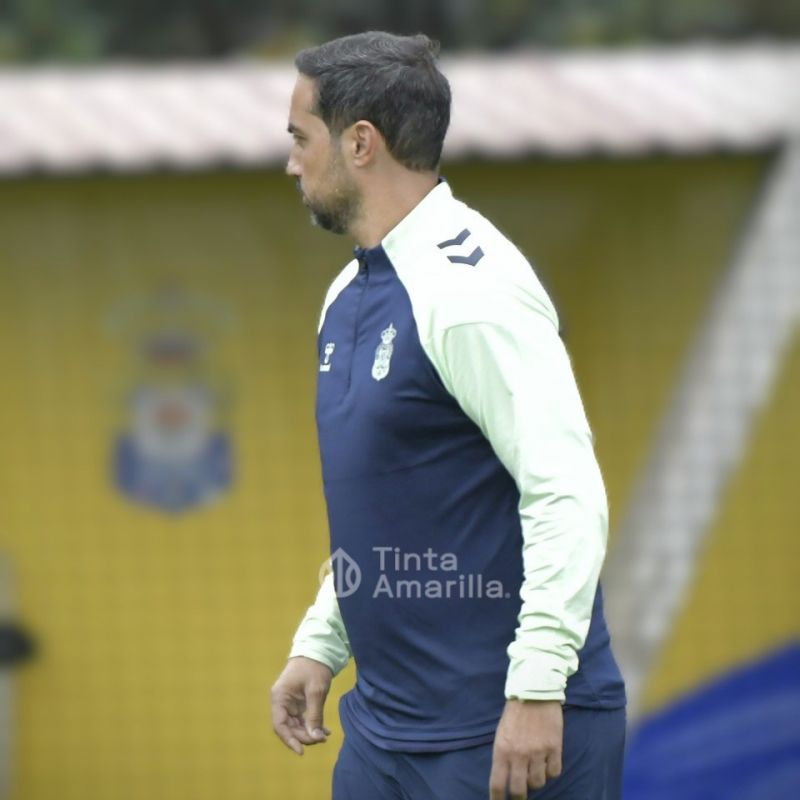 Fotos: Las Palmas Atlético recibe a Los Llanos con horario cambiado