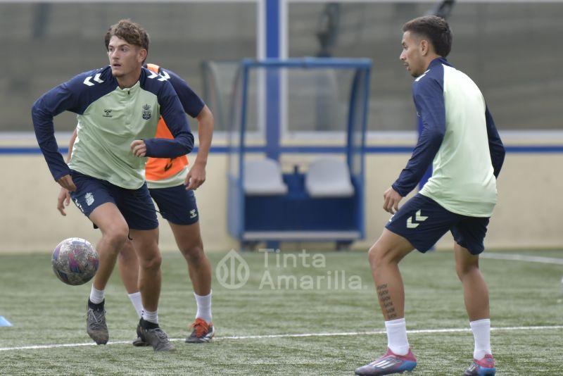 Fotos: Las Palmas C se prepara para reanudar su calendario