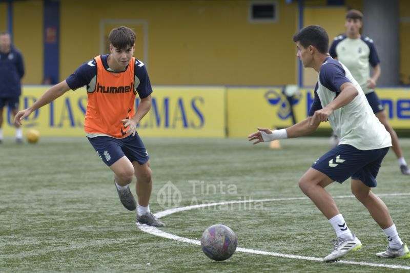 Fotos: Las Palmas C se prepara para reanudar su calendario