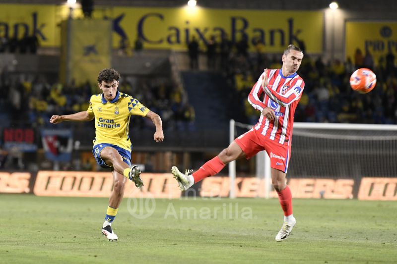 1-0: La UD tumba en el 92 al Atlético y prolonga la ilusión de la permanencia
