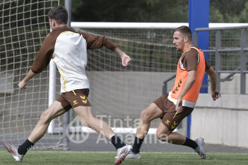 Fotos: Las Palmas Atlético visita a un rival con el que no tiene antecedentes
