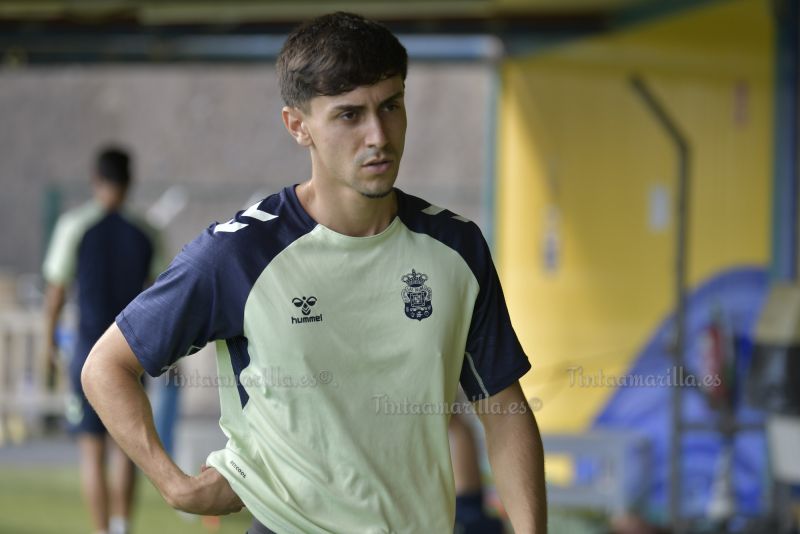 Fotos: Las Palmas Atlético afina para recibir al Mensajero