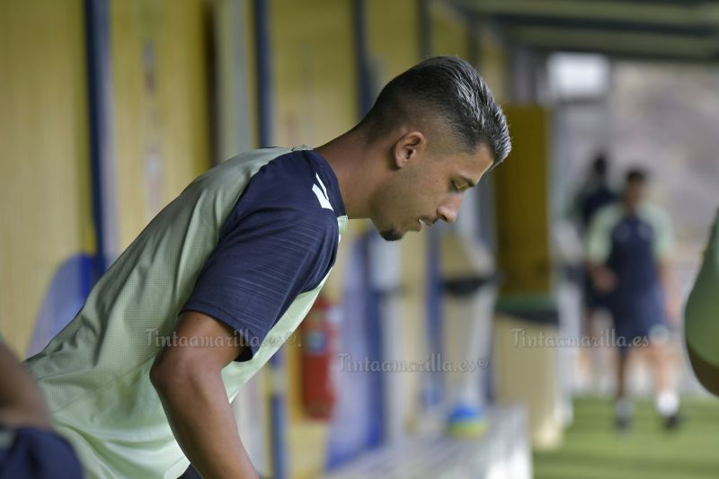 Fotos: Las Palmas Atlético afina para recibir al Mensajero