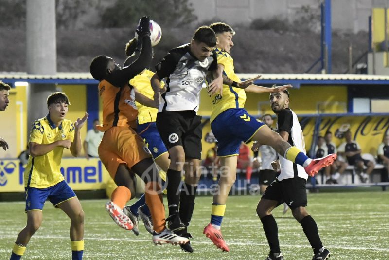 6-0: Las Palmas C, implacable frente al Valleseco