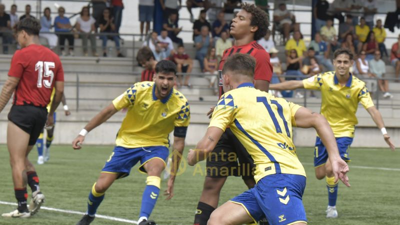 3-1: Las Palmas Atleti amplía su autoridad en casa