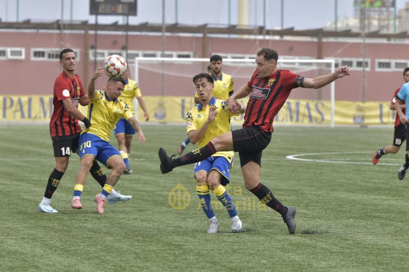 3-1: Las Palmas Atleti amplía su autoridad en casa