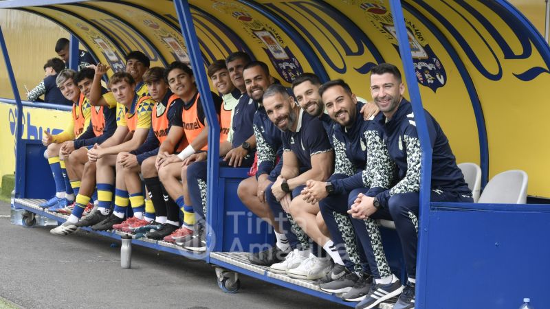 5-1: El juvenil de la UD levanta el trofeo de campeón canario