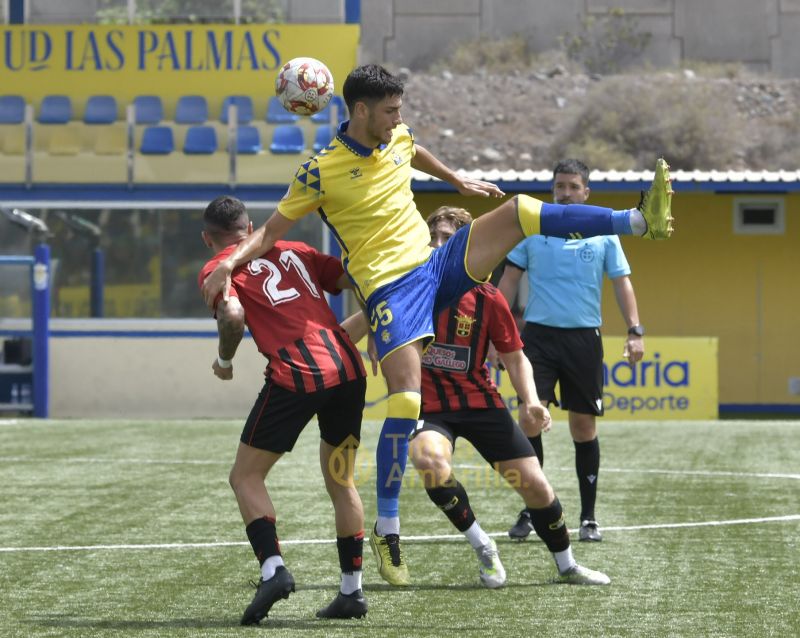 3-1: Las Palmas Atleti amplía su autoridad en casa