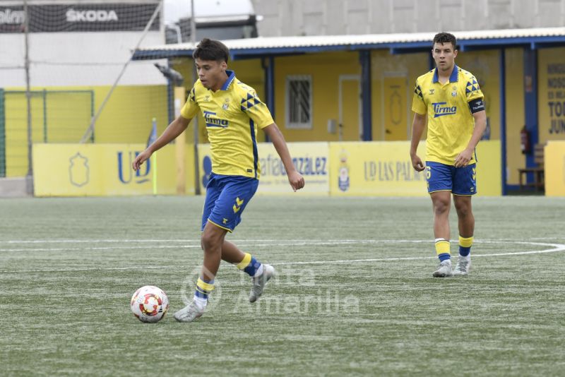 5-1: El juvenil de la UD levanta el trofeo de campeón canario
