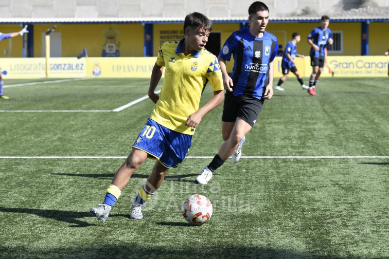 4-0: La UD llegará al derbi con el Tenerife con 1 punto de ventaja