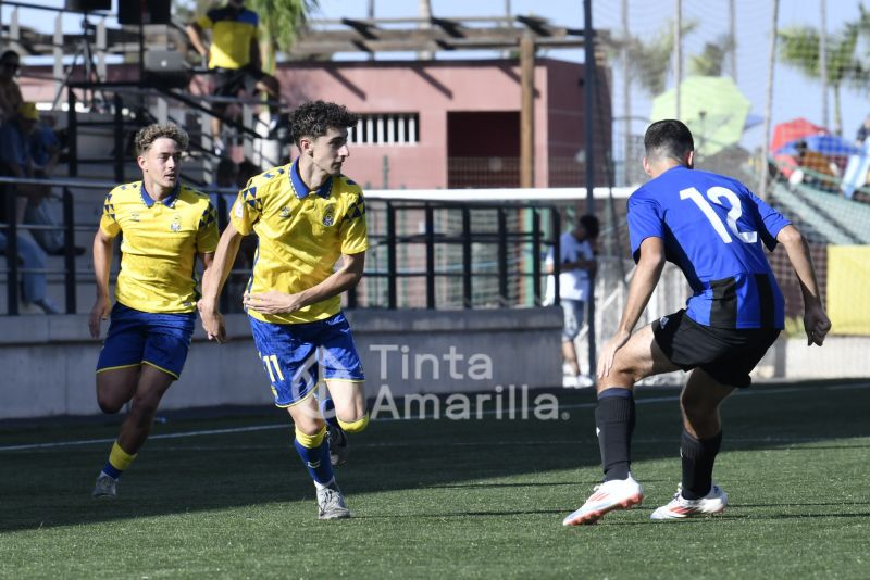 4-0: La UD llegará al derbi con el Tenerife con 1 punto de ventaja