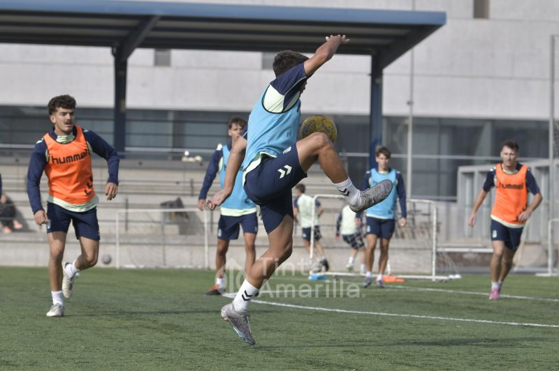 Fotos: Las Palmas C vuelve al Anexo contra el Lomo Blanco