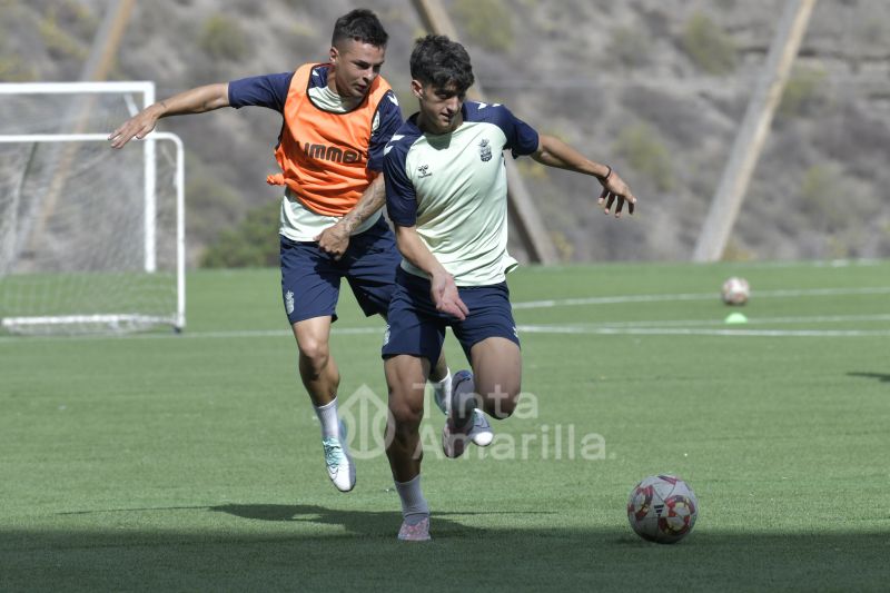 Fotos: Las Palmas Atlético prepara su segunda defensa consecutiva del liderato