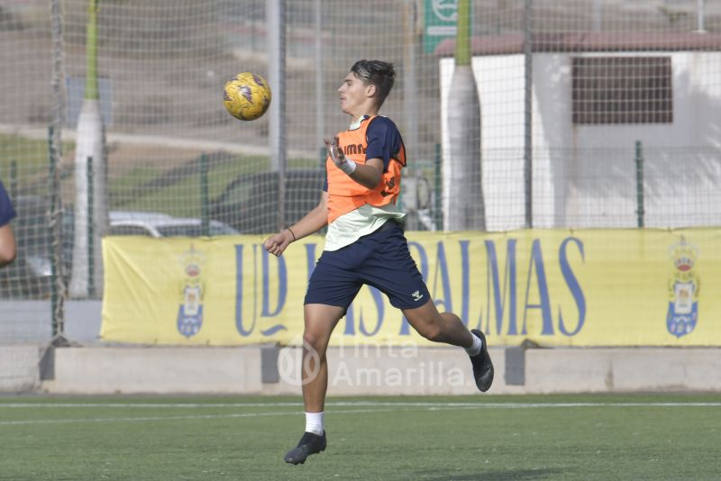 Fotos: Las Palmas C vuelve al Anexo contra el Lomo Blanco