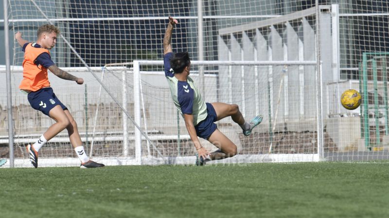 Fotos: Las Palmas C recibe a un rival que no sabe empatar