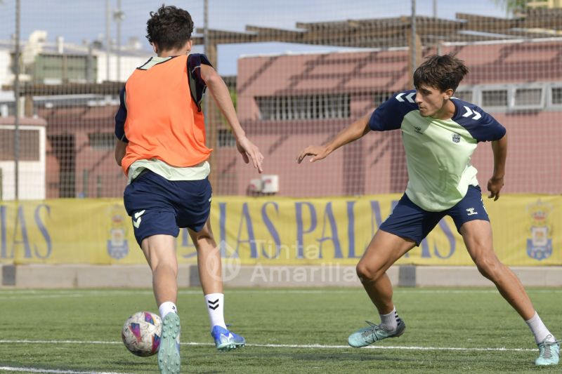 Fotos: Las Palmas C recibe a un rival que no sabe empatar