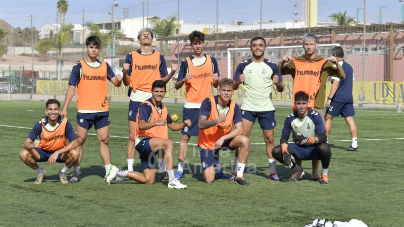 Fotos: Las Palmas C recibe a un rival que no sabe empatar