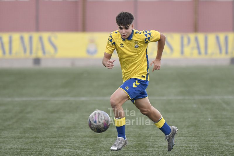 Fotos: El triunfo de Las Palmas C sobre el Lomo Blanco (3-1)