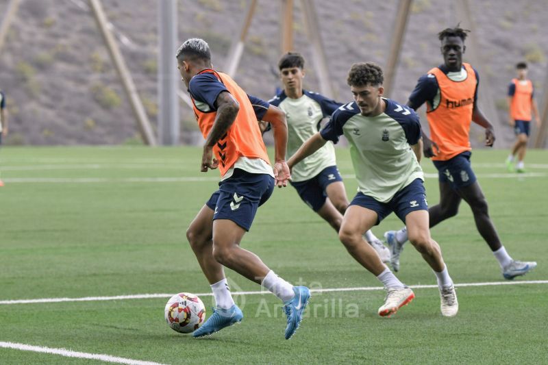 Fotos: Las Palmas Atlético prepara una prueba de fuego