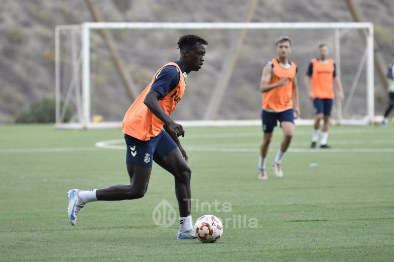 Fotos: Las Palmas Atlético prepara una prueba de fuego