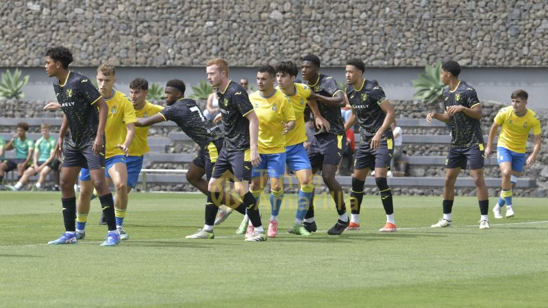 Las fotos del partido Las Palmas Atlético vs Norwich City