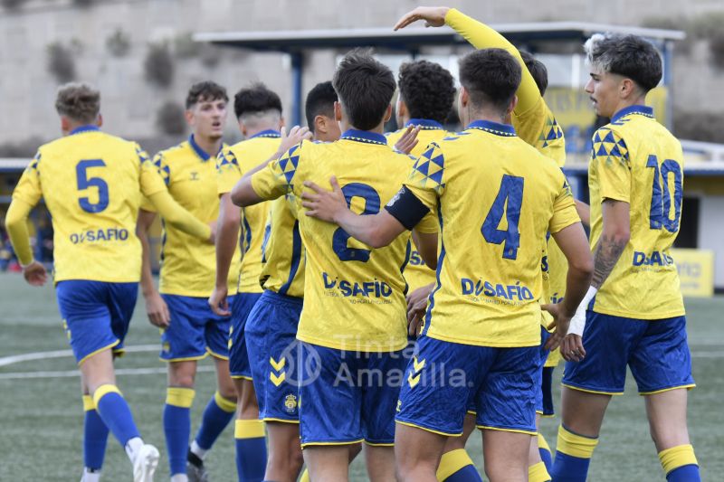 Fotos: El triunfo de Las Palmas C sobre el Lomo Blanco (3-1)