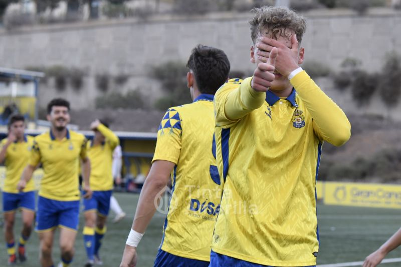 Fotos: El triunfo de Las Palmas C sobre el Lomo Blanco (3-1)