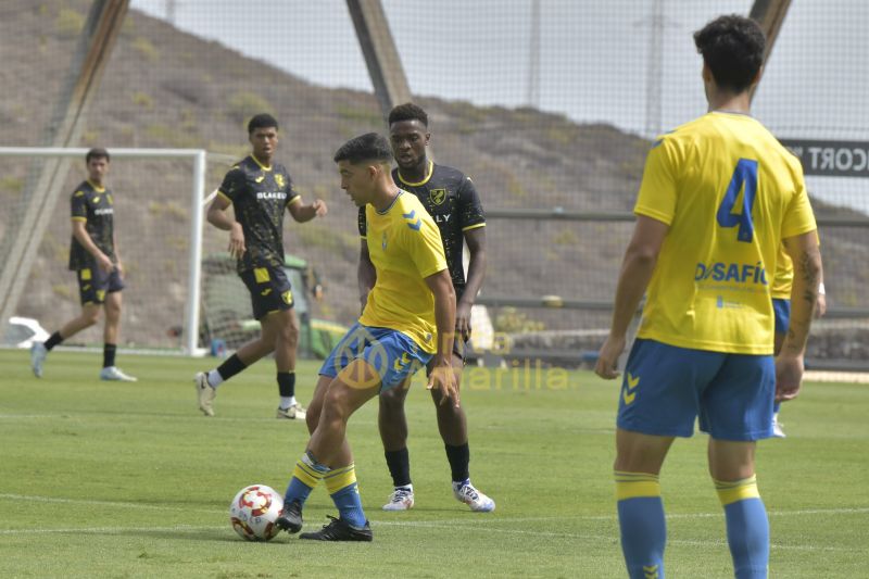 Las fotos del partido Las Palmas Atlético vs Norwich City