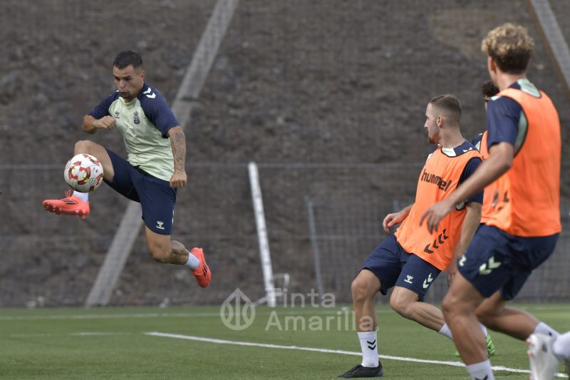 Fotos: Las Palmas Atlético prepara una prueba de fuego