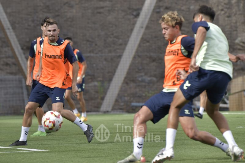 Fotos: Las Palmas Atlético prepara una prueba de fuego