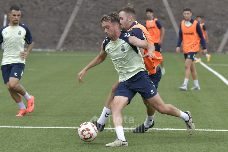 Fotos: Las Palmas Atlético prepara una prueba de fuego