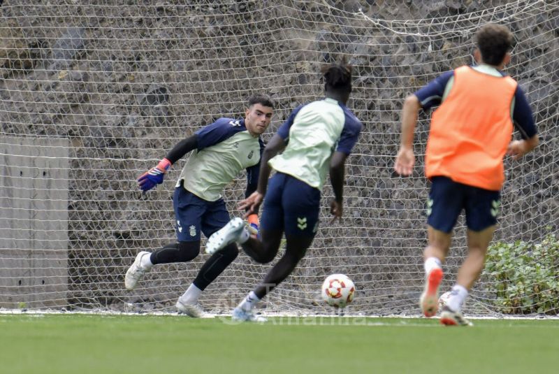 Fotos: Las Palmas Atlético prepara una prueba de fuego